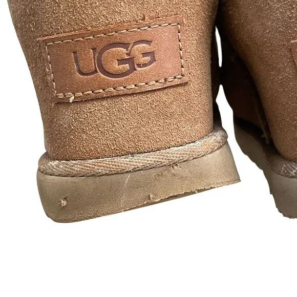 UGG Classic Femme Chestnut Suede Toggle Wedge Boots Women's Size 5 Brown - Picture 8 of 9